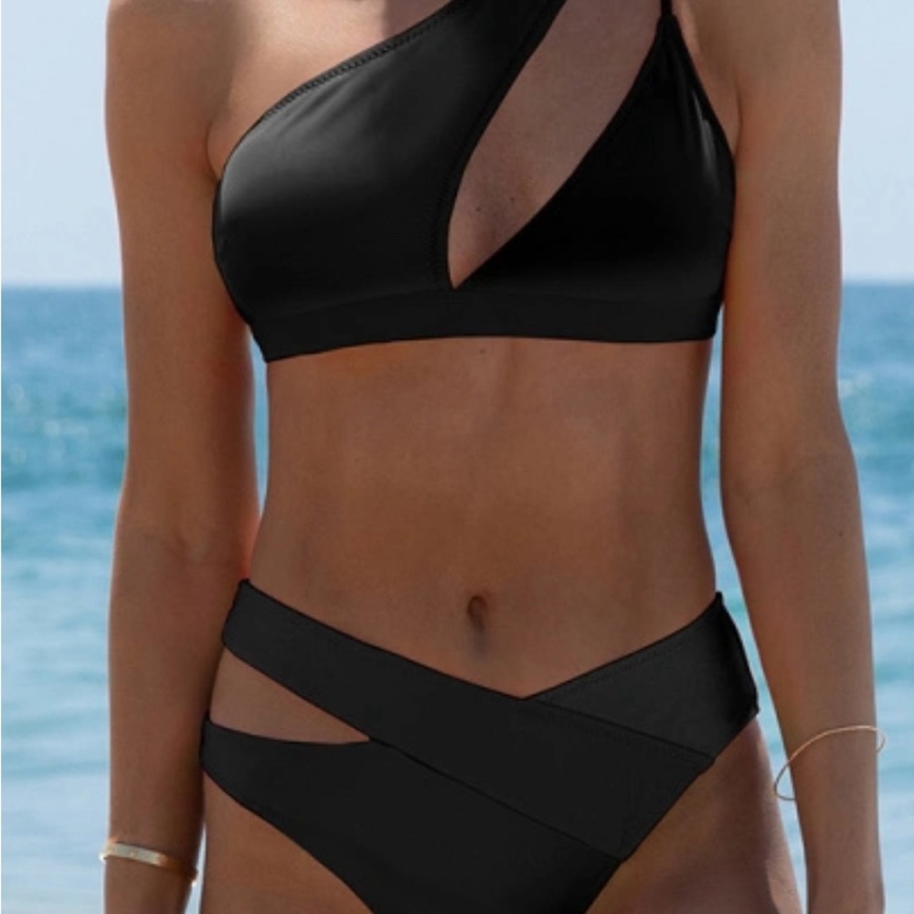 Brand New black bikini size M